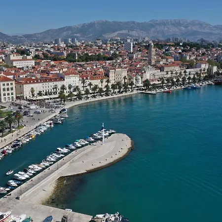 Апартаменти Thelightfull 2 - Brand New In Historic Center Of *