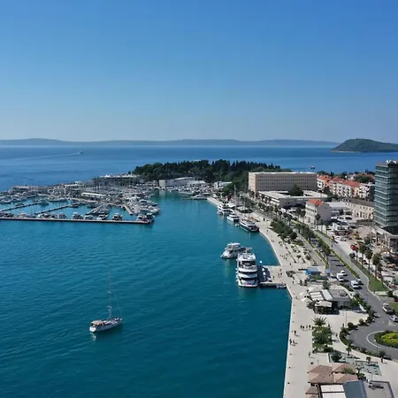 Thelightfull 2 - Brand New In Historic Center Of Apartament Split